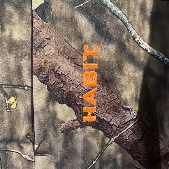 Habit Men's Camo Performance Jacket EUC - Picture 2 of 11